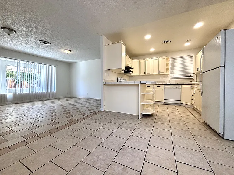 5813 Iris Ave — Photo 7