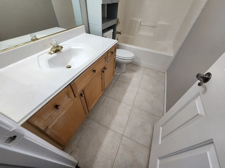557 Poplar Leaf St — Photo 25