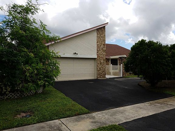 4th image of 4800 NW 73rd Ave