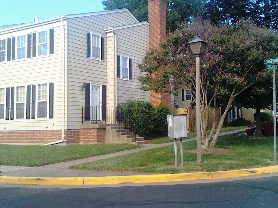 9932 Exterior Entry