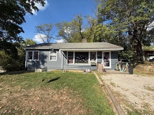 1019 Adair Ave, Zanesville, OH 43701