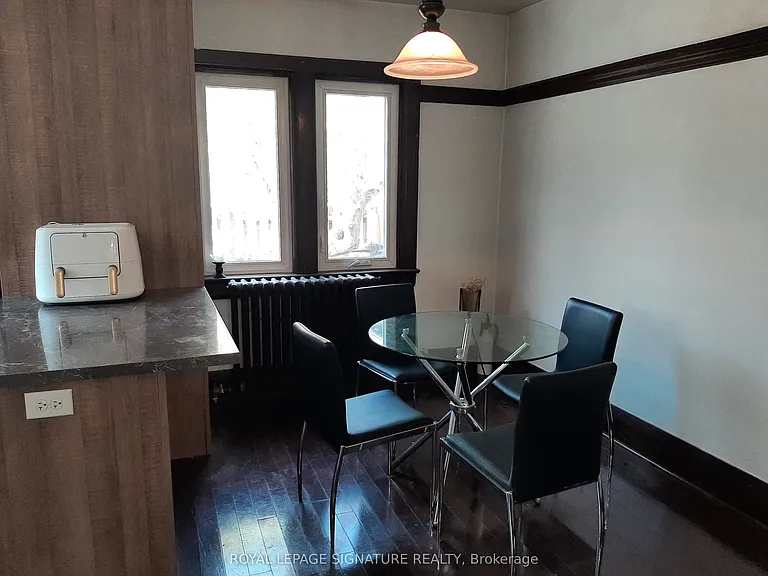 180 Dufferin St #UPPER — Photo 9