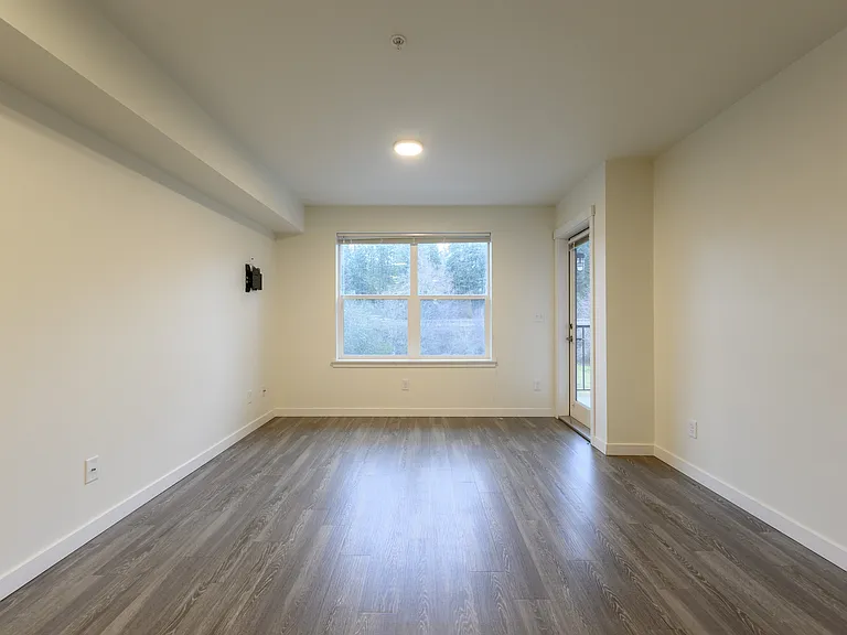3-Bed 2-Bath Living Room 3-Bed 2-Bath Living Room