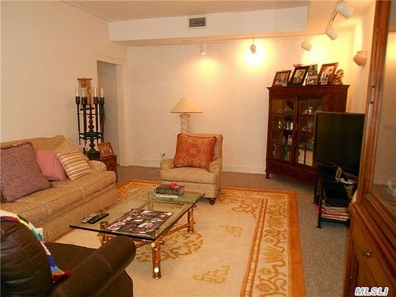 5th image of 1185 E Broadway APT 3B