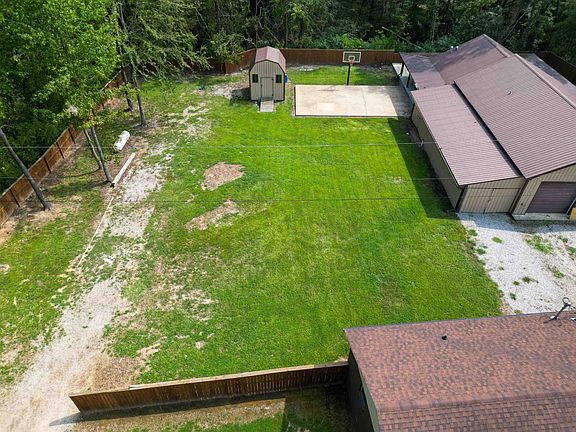 3rd image of 155 Henry Dr