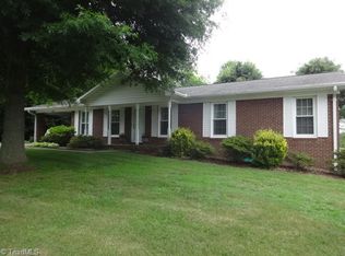 423 Blessing Dr, Dobson, NC 27017