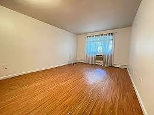 Rented by Four Seasons of NY Inc | media 6