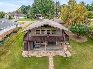 522 Baintree Rd, Davis, IL 61019