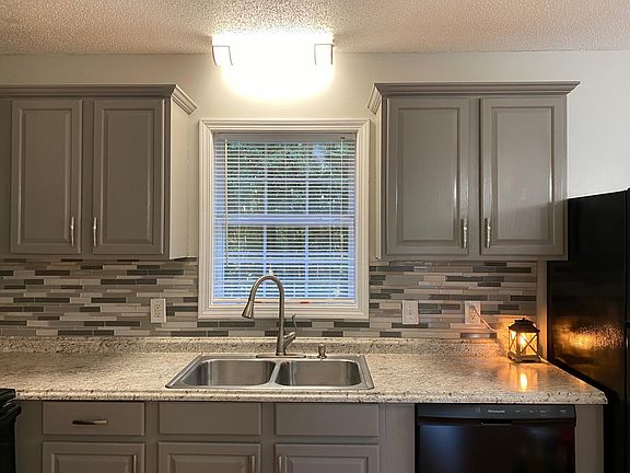 Newly renovated kitchen and appliances.