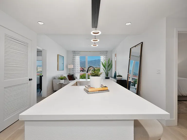 Begonia Place Luxury Apartments — Photo 84