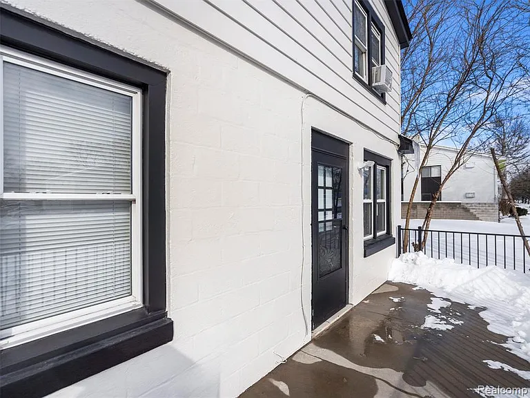 1751 Woodward Heights Blvd — Photo 6