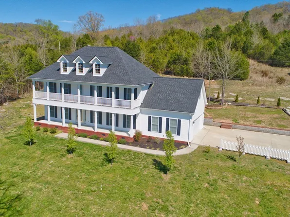 5265 Bradyville Rd, Readyville, TN 37149