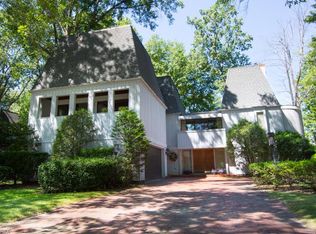190 Plymouth Dr, Bay Village, OH
