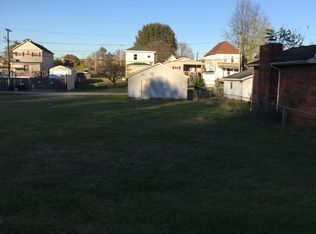 1617 Maple St, Kenova, WV 25530