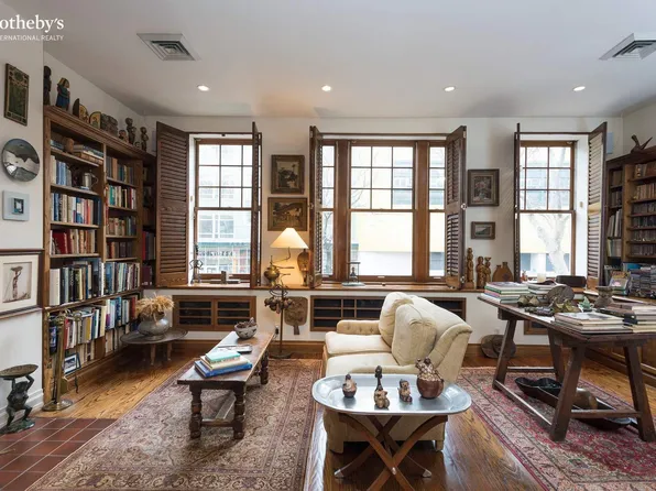 115 West 11th Street image 1 of 9