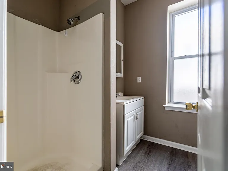 1706 N Willington St — Photo 34