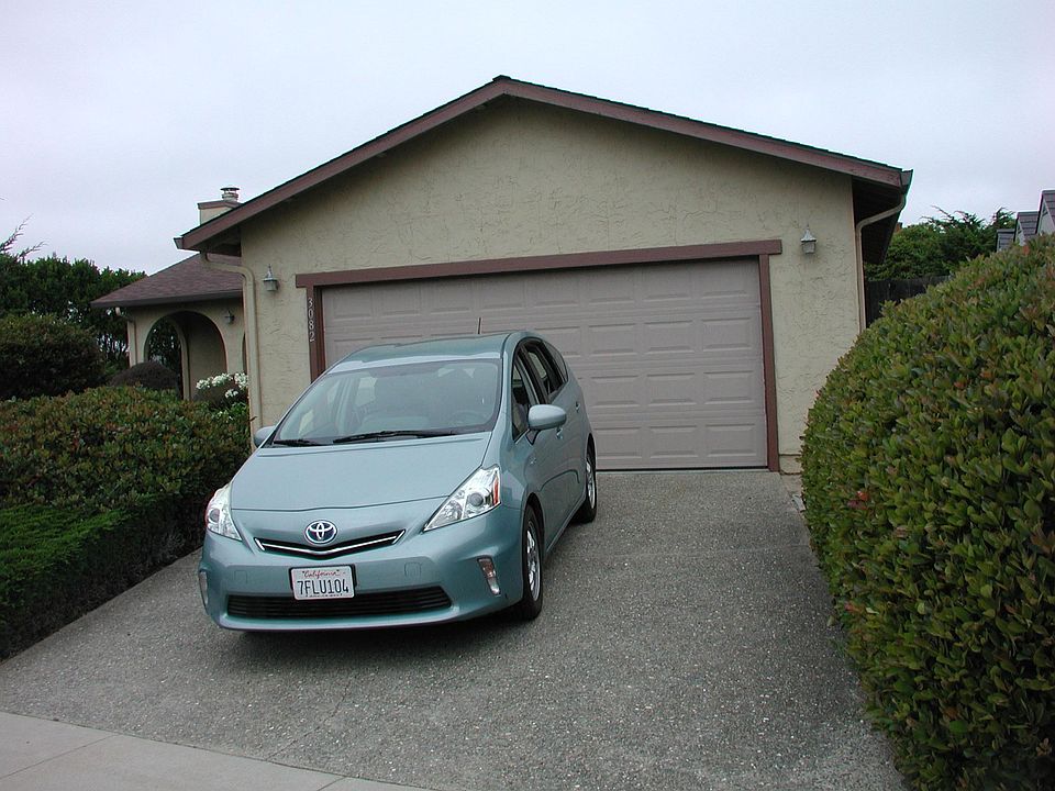 2nd image of 3082 Messinger Dr