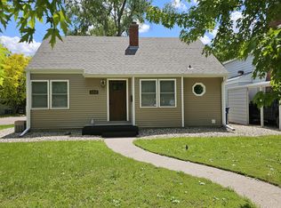 623 E 5th Ave, Mitchell, SD 57301