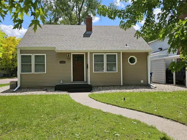 623 E 5th Ave, Mitchell, SD 57301