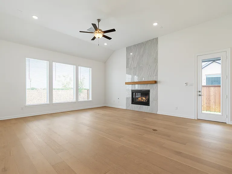 5901 Maddie Ann Dr — Photo 5