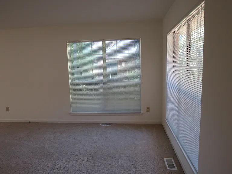 131 King Henry Way — Photo 10