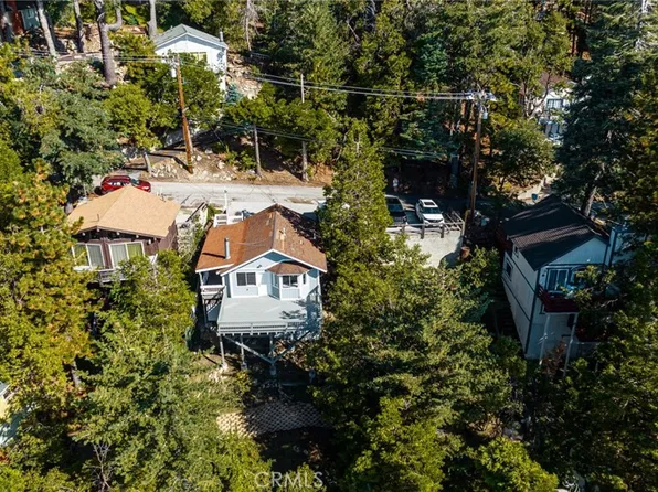 26581 Valley View Dr, Rimforest, CA 92378