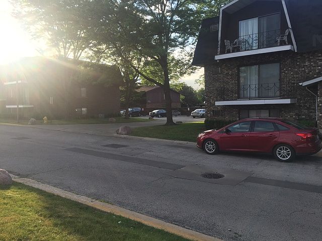 2nd image of 114 W 65th St