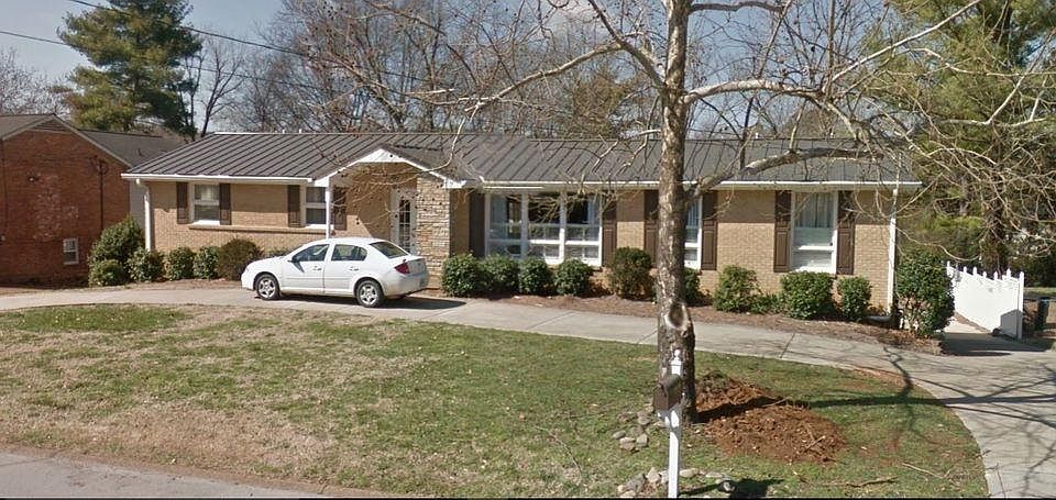 1st image of 1019 Percy Warner Blvd