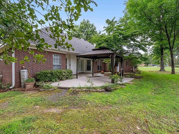 4th image of 2 Plantation Dr E