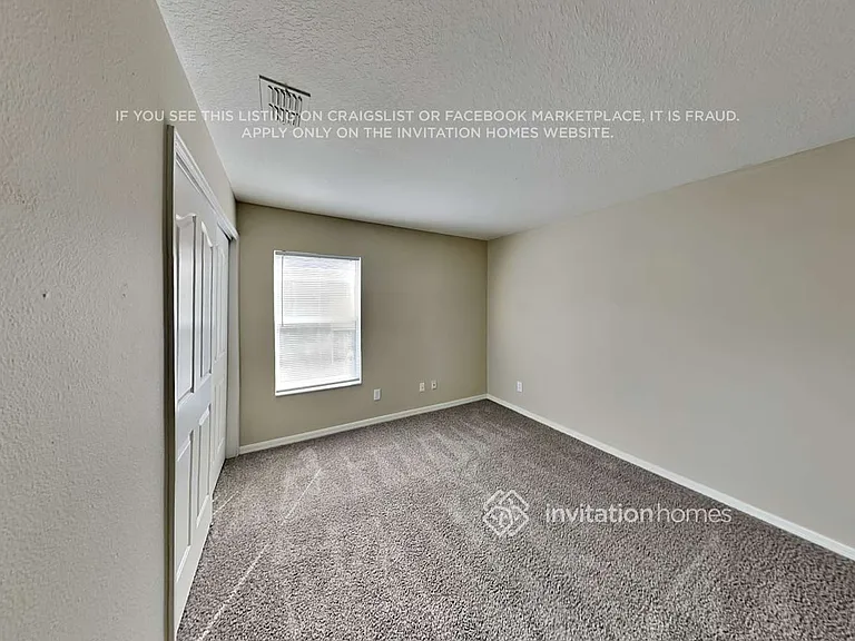 17549 Queensland St — Photo 11