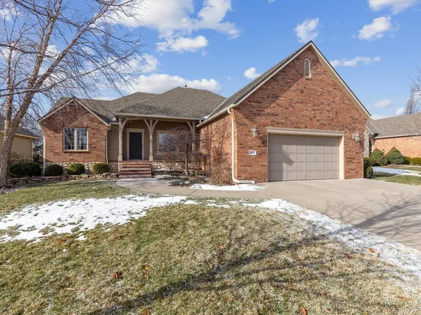 2045 N Paddock Green Cir, Wichita, KS 67206