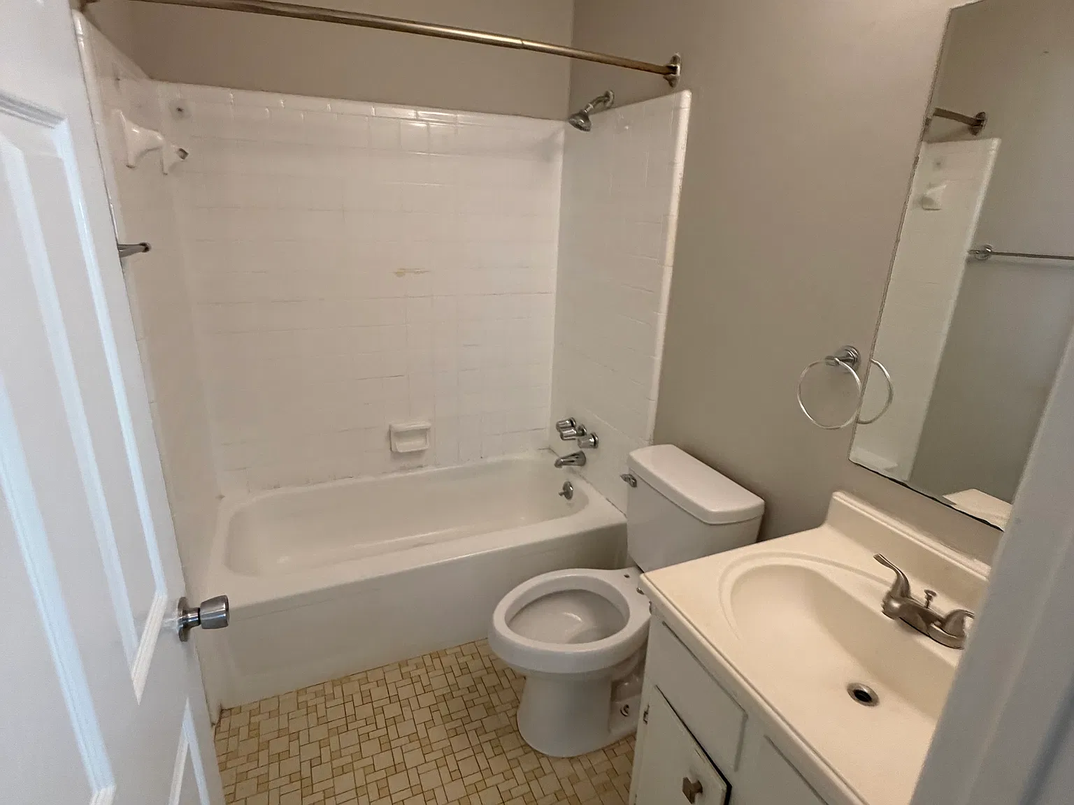 2 bed, 800 sqft, $925 — Photo 4
