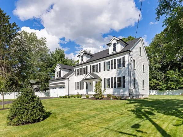 Six Lane Ave, Bedford, MA 01730