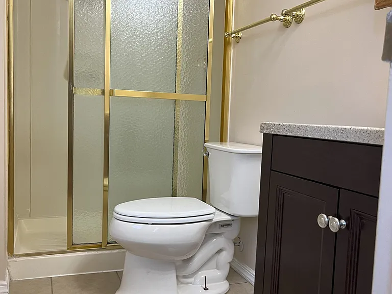 30 Hinsdale Ln — Photo 4