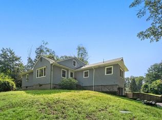 15 Curve St, Sherborn, MA 01770