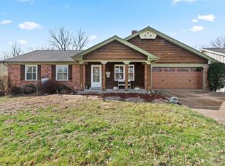 67 Crescent Hills Dr, Saint Peters, MO