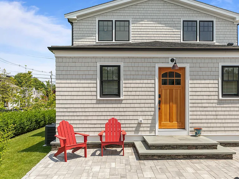 109 Carroll Ave — Photo 48