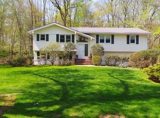 103 Sycamore Ct, Old Tappan, NJ 07675