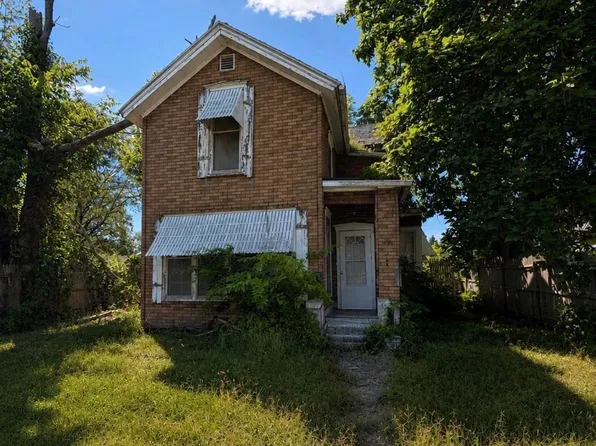 456 Broadway Ave, Benton Harbor, MI 49022