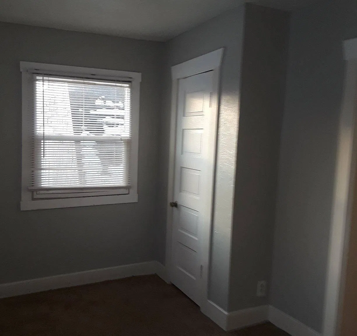 130 E 2nd Ave — Photo 4