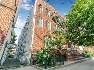 819 49th St, Brooklyn, NY
