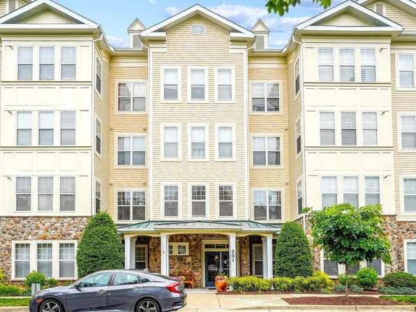 301 High Gables Dr APT 305, Gaithersburg, MD 20878