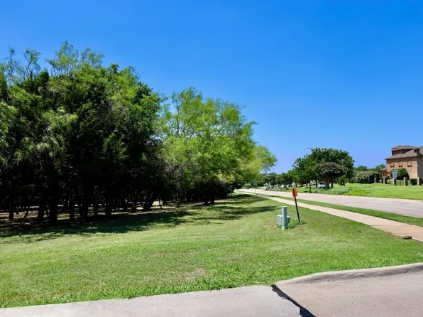 2501 Eagle Creek Dr, Cedar Hill, TX 75104