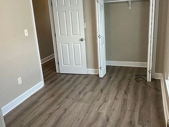 4th image of 4650 Laine Ave