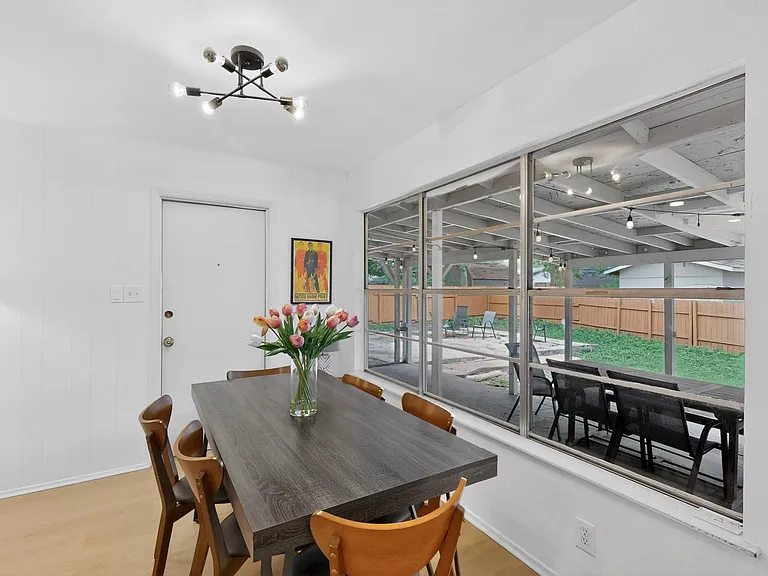 9807 Dallum Dr — Photo 8