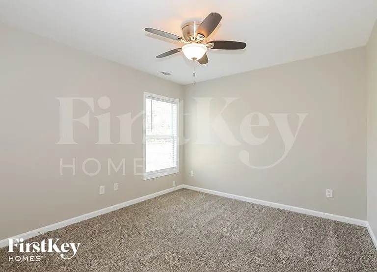 1530 Hedington Cir — Photo 10