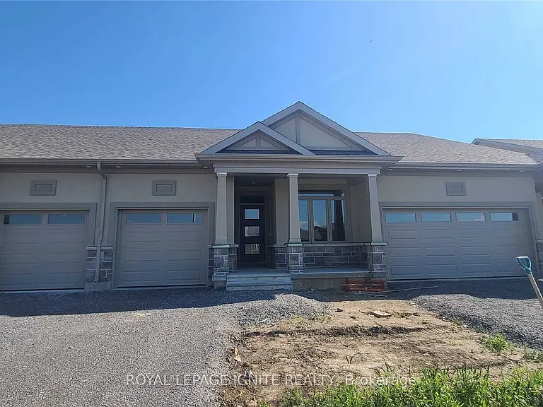 98 Athabaska Dr — Photo 1