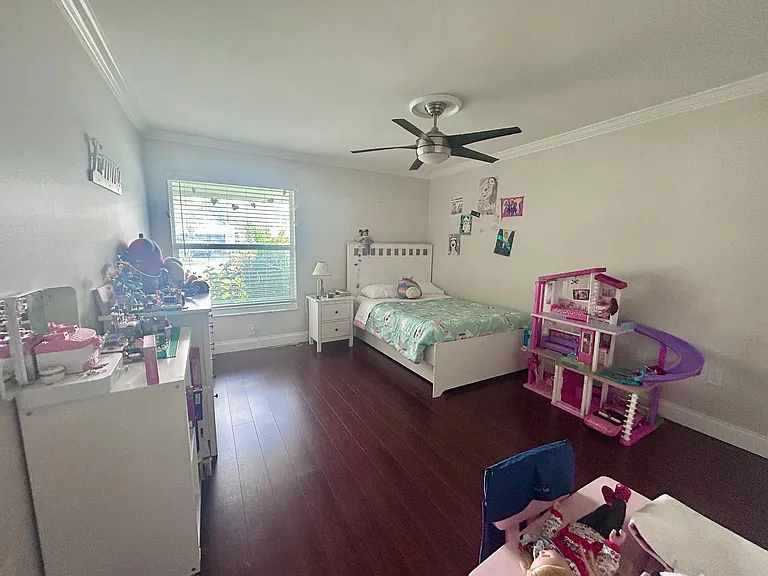 7851 NW 5th Pl — Photo 22
