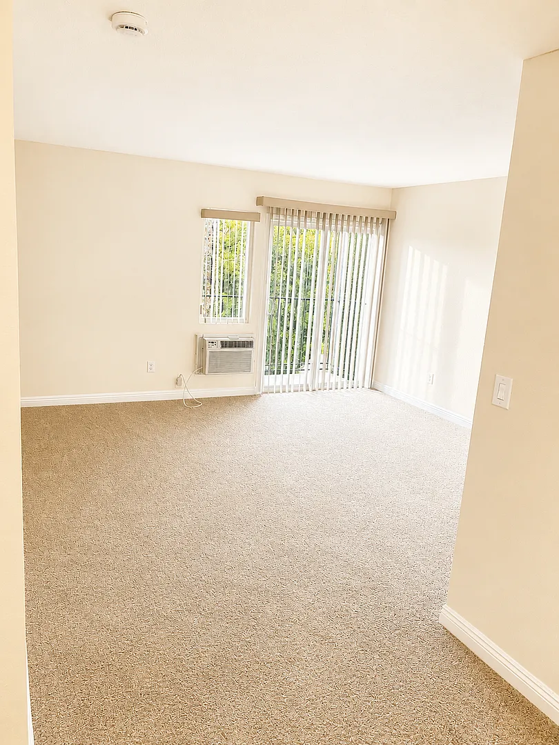 1 bedroom condo in gated community near SDSU! — Photo 1