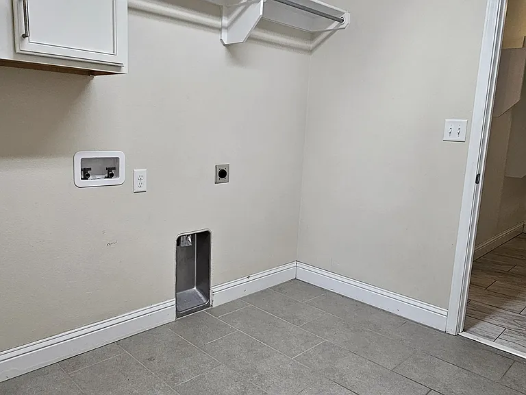6904 Redbud Ct — Photo 14